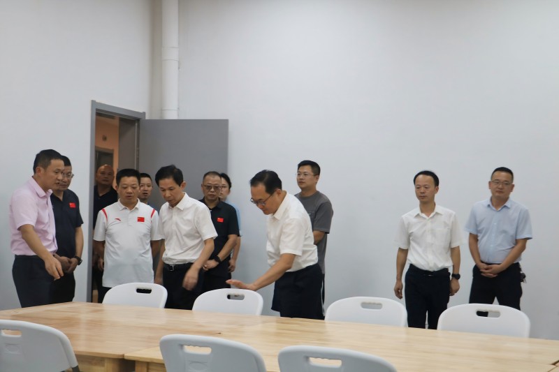 省體育局黨組書(shū)記、局長(zhǎng)李小平在九江調(diào)研2024年WTA江西網(wǎng)球公開(kāi)賽籌備工作情況